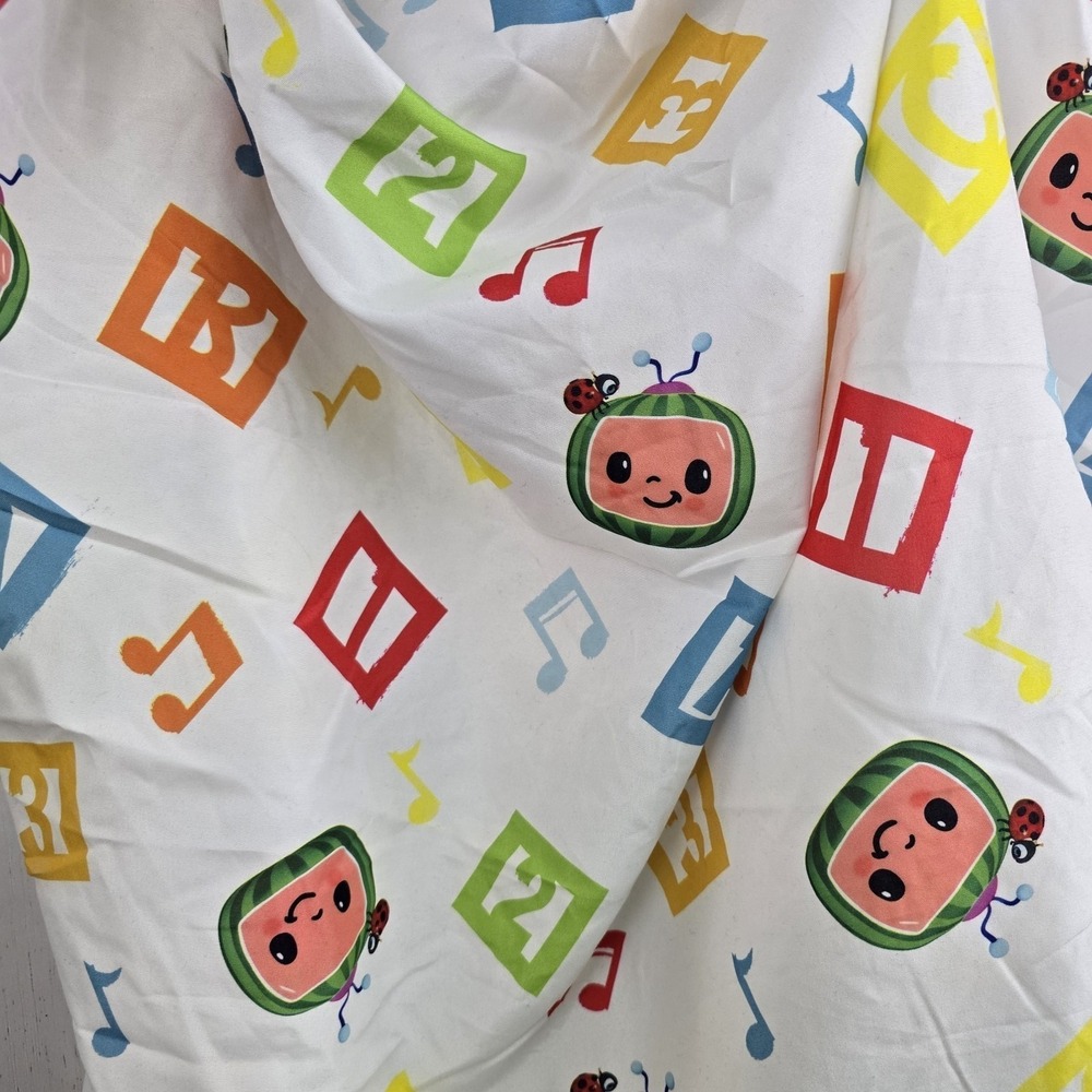 CoComelon 2-Piece Toddler Bed Fitted Sheet‎ Pillow Case Set